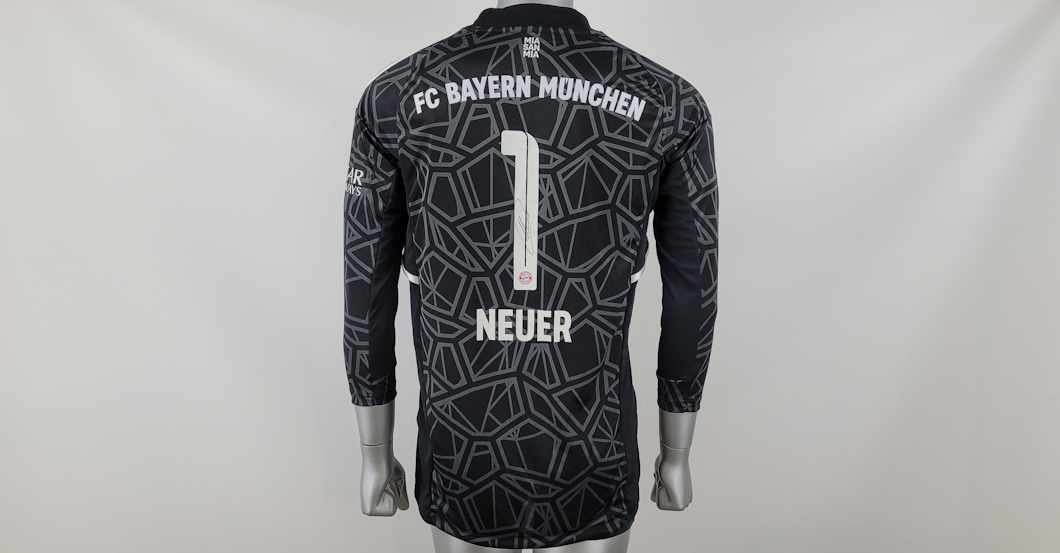 Signiertes Fcb Trikot Von Manuel Neuer